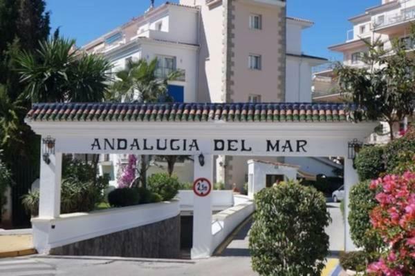 Impresionante Loft En Puerto Banus A Pie De Playa Διαμέρισμα Μαρμπέλλα Εξωτερικό φωτογραφία